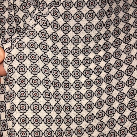 Max Studio S Medallion Print Long Sleeve Pullover 3 Button Front V-Neck Blouse - Picture 15 of 16